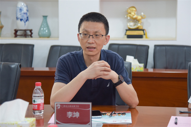 李坤 广州轨道教育科技股份有限企业党支部书记兼副院长.JPG